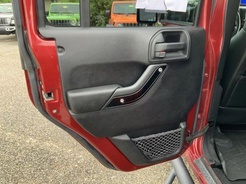 Used 2012 Jeep Wrangler Unlimited Sahara AWD/4WD image 45