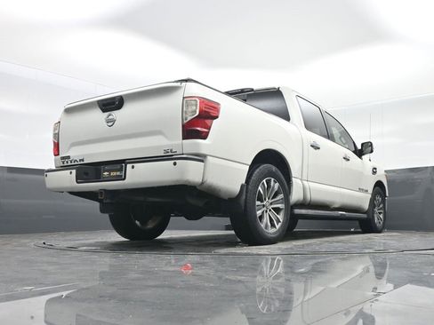 Used 2017 Nissan Titan SL image 30