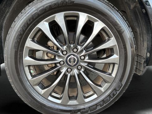 Used 2020 Nissan Armada Platinum w/ Platinum Reserve Package RWD image 28