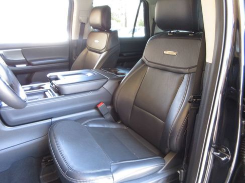 Certified 2025 Ford Expedition Max Platinum AWD/4WD image 11