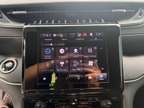 Used 2025 Jeep Grand Cherokee Altitude RWD image 31