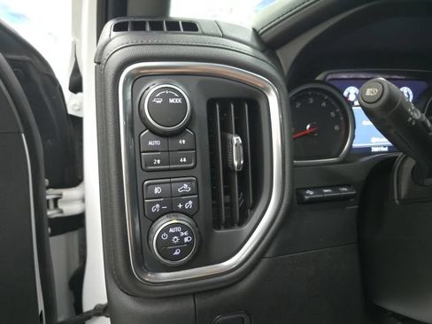 Used 2020 Chevrolet Silverado 1500 LTZ w/ LTZ Premium Package AWD/4WD image 16