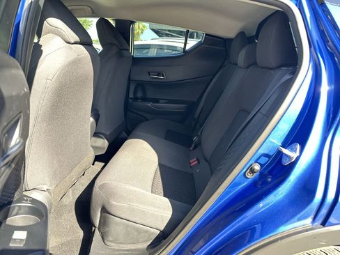 Used 2020 Toyota C-HR LE FWD image 4