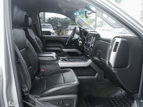 Used 2017 Chevrolet Silverado 1500 LTZ Z71 w/ LTZ Plus Package AWD/4WD image 40