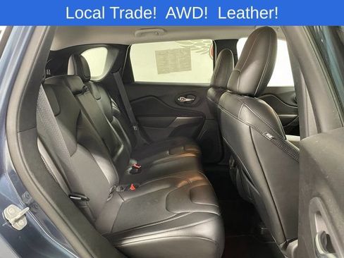Used 2020 Jeep Cherokee Latitude Lux w/ Comfort/Convenience Group AWD/4WD image 21