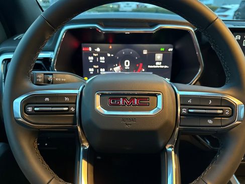 New 2026 GMC Canyon Elevation w/ Convenience Package image 23