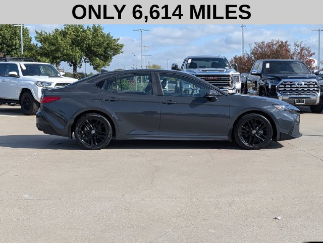 Used 2025 Toyota Camry SE w/ Convenience Package FWD image 4