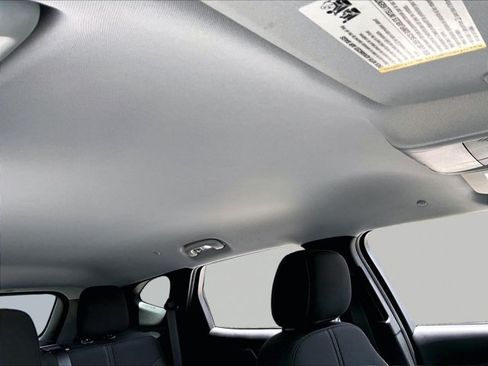 Used 2021 Chevrolet Blazer LT FWD image 17