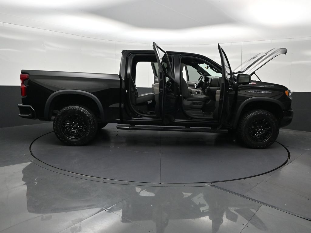 Used 2023 Chevrolet Silverado 1500 ZR2 w/ Technology Package AWD/4WD image 37
