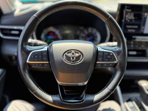 Used 2021 Toyota Highlander Platinum AWD/4WD image 10