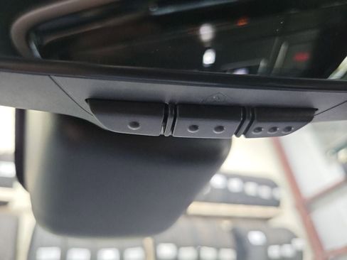 New 2026 Land Rover Range Rover Velar Dynamic SE image 34