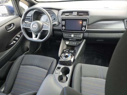 Used 2024 Nissan Leaf SV Plus image 19
