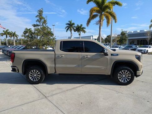 Used 2022 GMC Sierra 1500 AT4 w/ AT4 Premium Package image 3