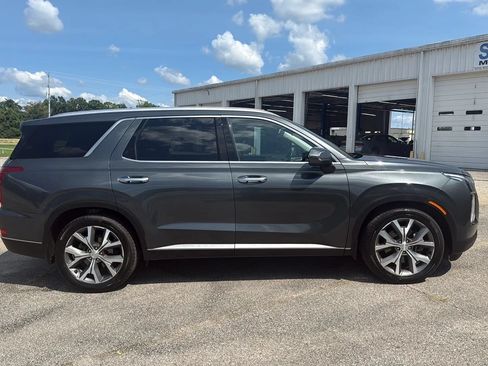 Used 2022 Hyundai Palisade SEL w/ Premium Package FWD image 4