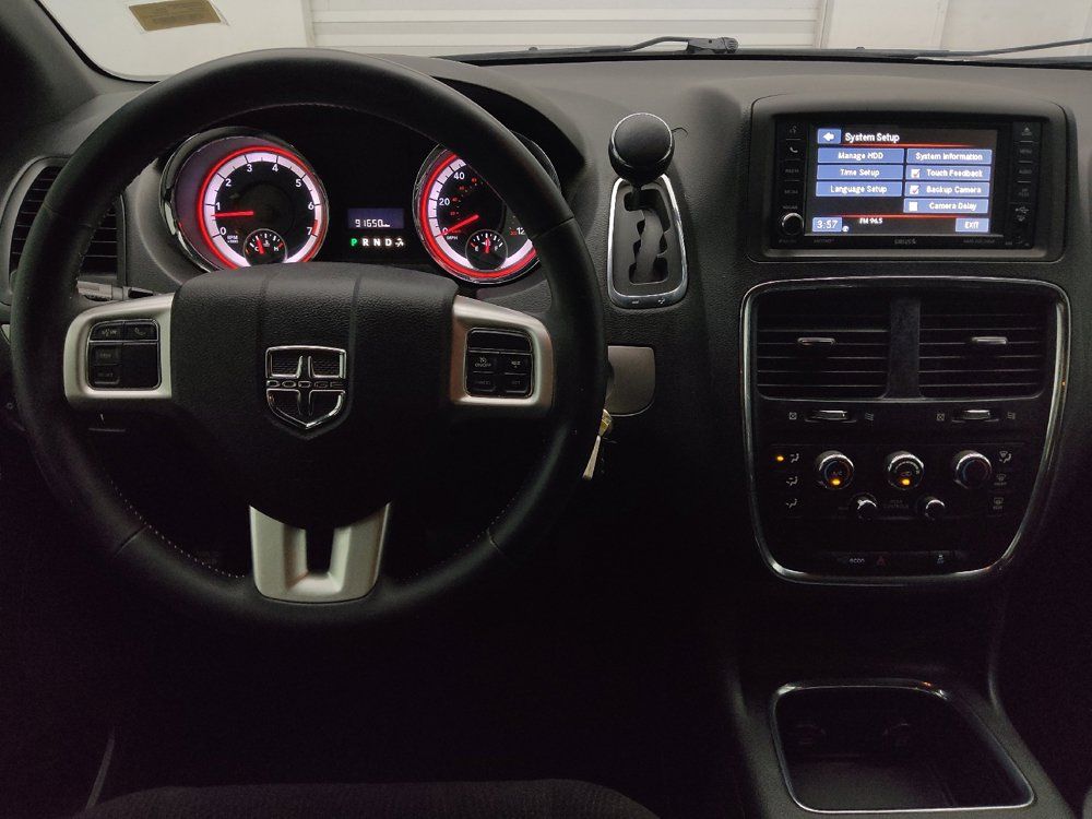 Used 2015 Dodge Grand Caravan SXT w/ Blacktop Package FWD image 22