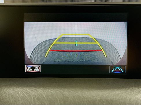 Used 2020 Lexus UX 250h w/ Premium Package image 22