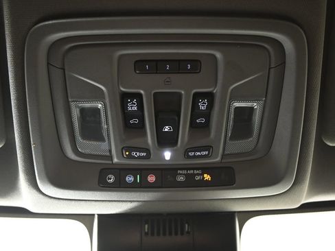 Used 2023 GMC Sierra 1500 Denali AWD/4WD image 33