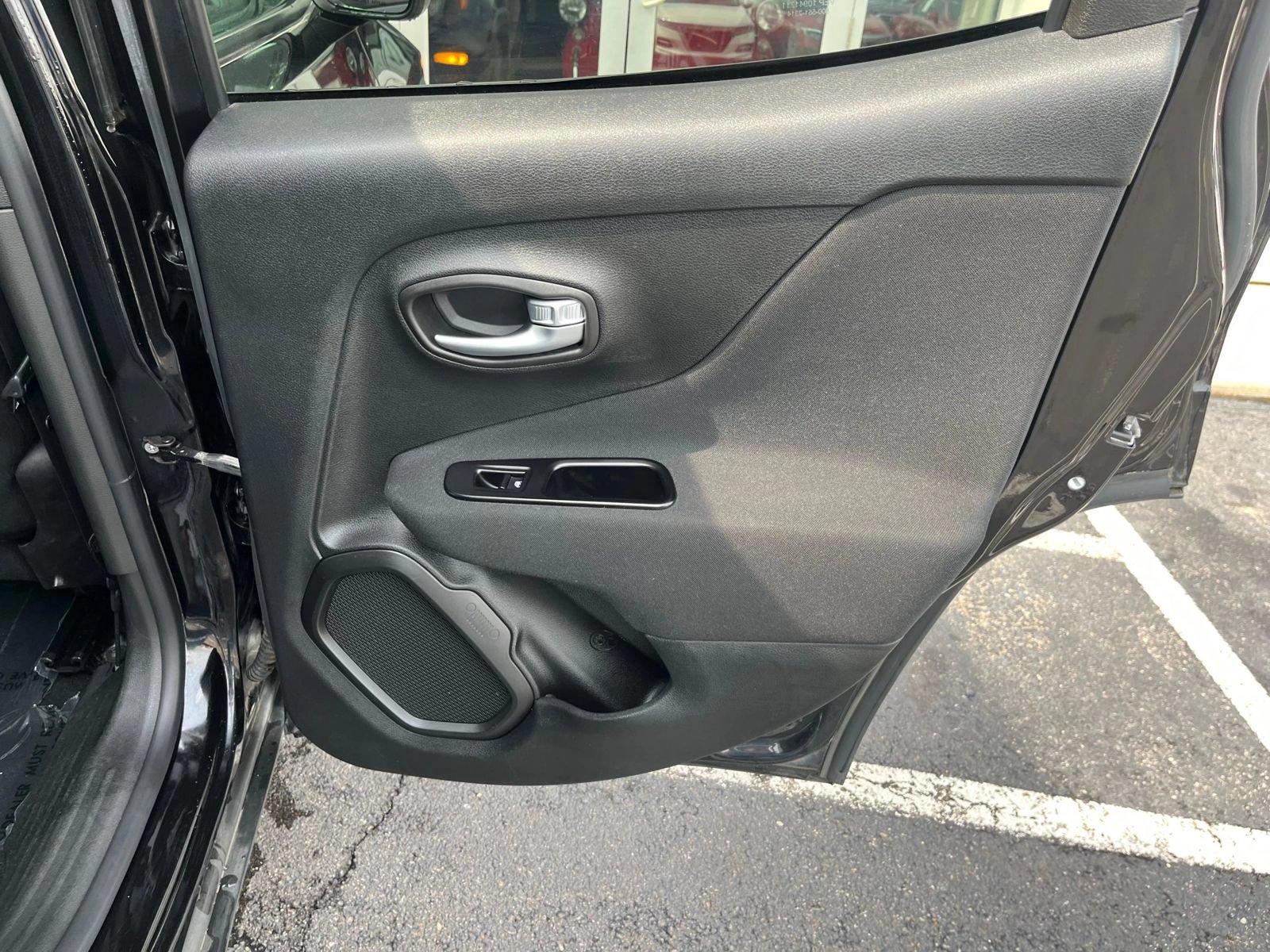 Used 2020 Jeep Renegade Latitude FWD image 42