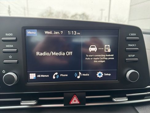 Used 2025 Hyundai Elantra SE image 22