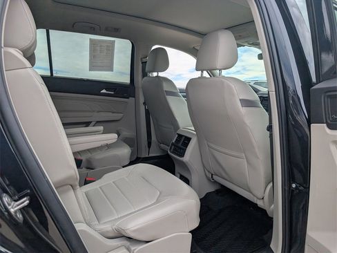 Used 2022 Volkswagen Atlas SEL Premium image 7