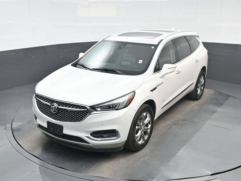 Used 2019 Buick Enclave Avenir w/ Avenir Technology Package AWD/4WD image 16