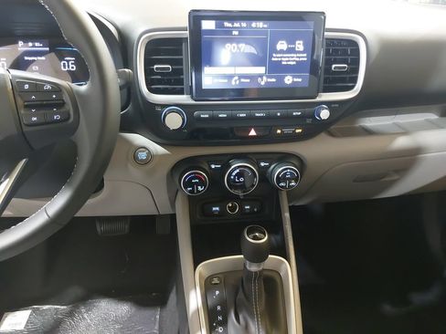New 2026 Hyundai Venue SEL FWD image 21