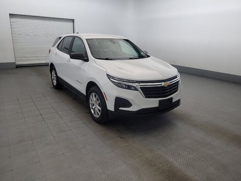 Used 2023 Chevrolet Equinox LS w/ LS Convenience Package AWD/4WD image 13