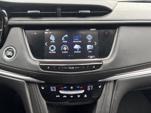 Used 2018 Cadillac XT5 Luxury w/ Driver Awareness Package image 13