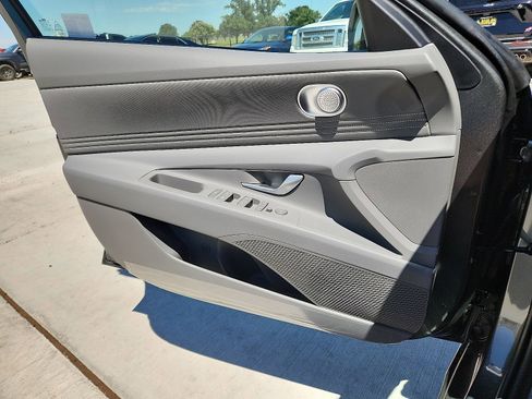 New 2025 Hyundai Elantra Sport image 11