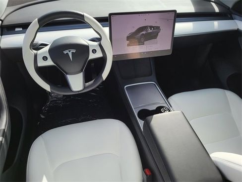 Used 2023 Tesla Model Y Long Range image 16