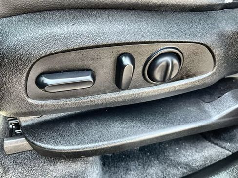 Used 2019 Chevrolet Traverse LT w/ LT Premium Package FWD image 16