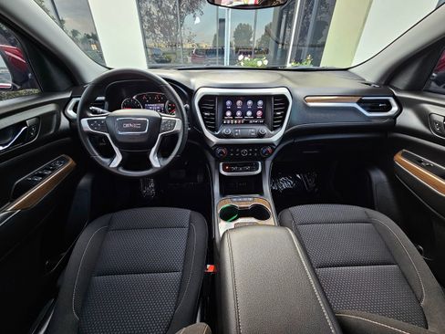 Used 2023 GMC Acadia SLE image 20