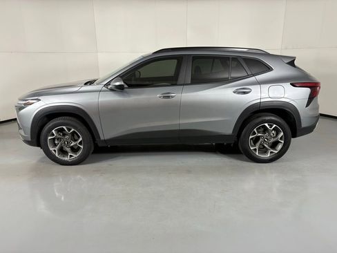 Used 2024 Chevrolet Trax LT image 6