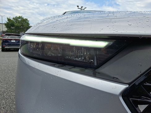 Used 2024 Honda Accord Sport image 9