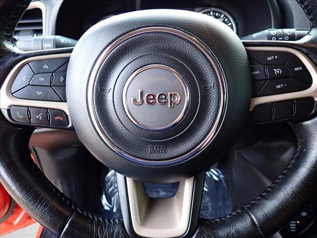 Used 2017 Jeep Renegade Latitude w/ Cold Weather Group AWD/4WD image 14