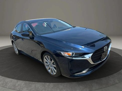 Used 2020 MAZDA MAZDA3 Sedan w/ Select Package FWD image 3