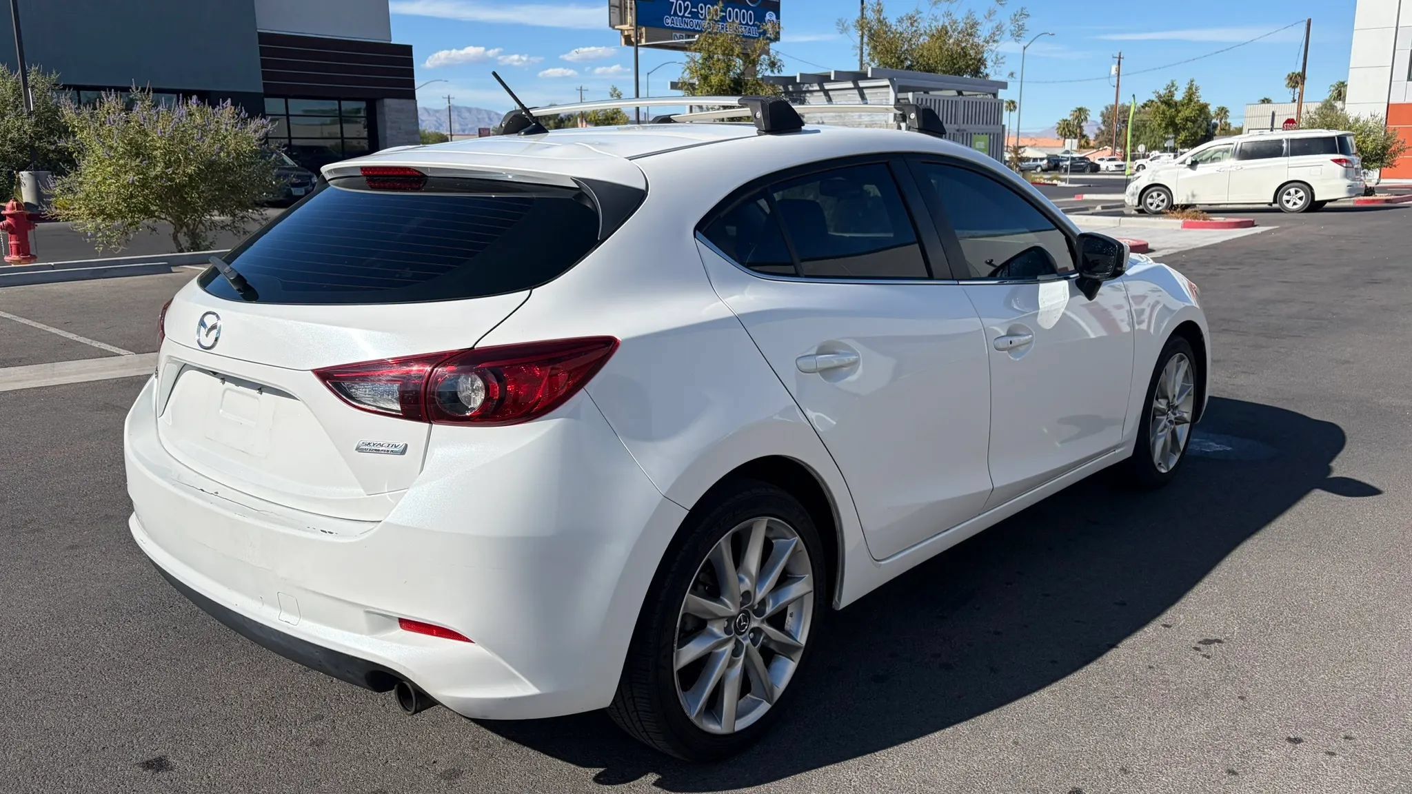 Used 2017 MAZDA MAZDA3 Touring FWD image 5