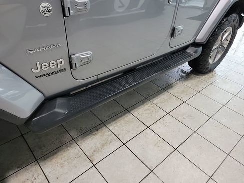 Used 2021 Jeep Wrangler Unlimited Sahara image 24
