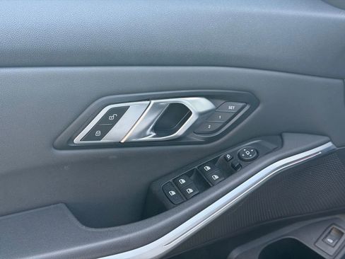 Used 2019 BMW 330i 330i Sedan 4D w/ Convenience Package image 20