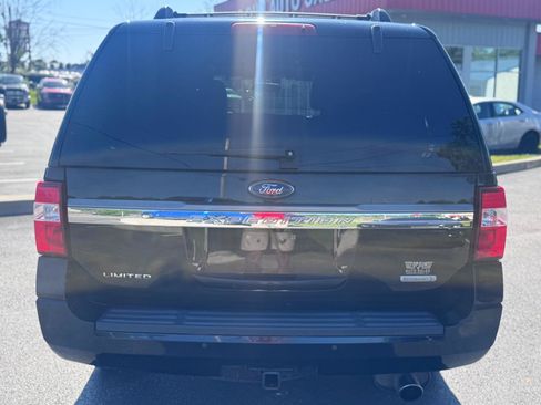 Used 2017 Ford Expedition Limited w/ Equipment Group 301A AWD/4WD image 4