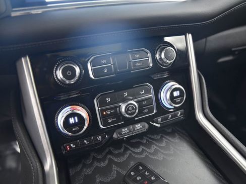 Used 2023 GMC Yukon Denali image 24