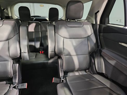Used 2025 Ford Explorer Active w/ Active Comfort Package AWD/4WD image 14