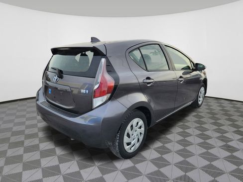 Used 2016 Toyota Prius C Two image 4