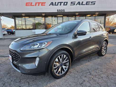 Used 2020 Ford Escape Titanium image 1