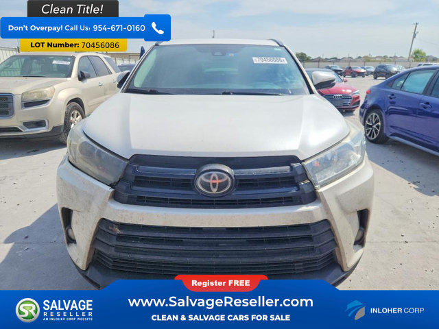 Used 2017 Toyota Highlander SE FWD image 7