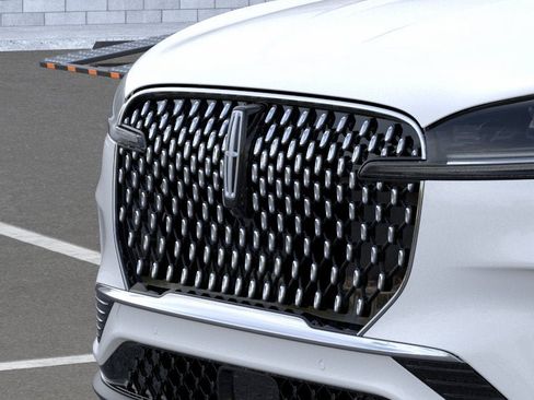 New 2026 Lincoln Aviator Reserve AWD/4WD image 17