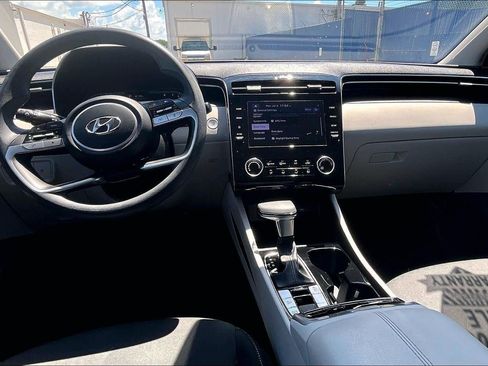 Used 2022 Hyundai Tucson SEL FWD image 16