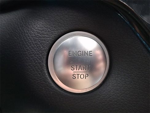 Used 2019 Mercedes-Benz GLS 550 4MATIC image 23