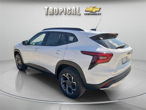 New 2026 Chevrolet Trax LT image 3