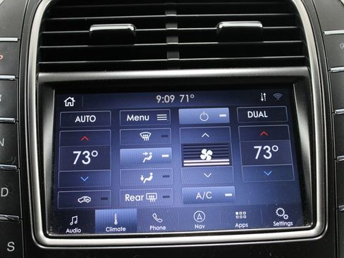 Used 2020 Lincoln Nautilus Reserve w/ Equipment Group 201A image 28